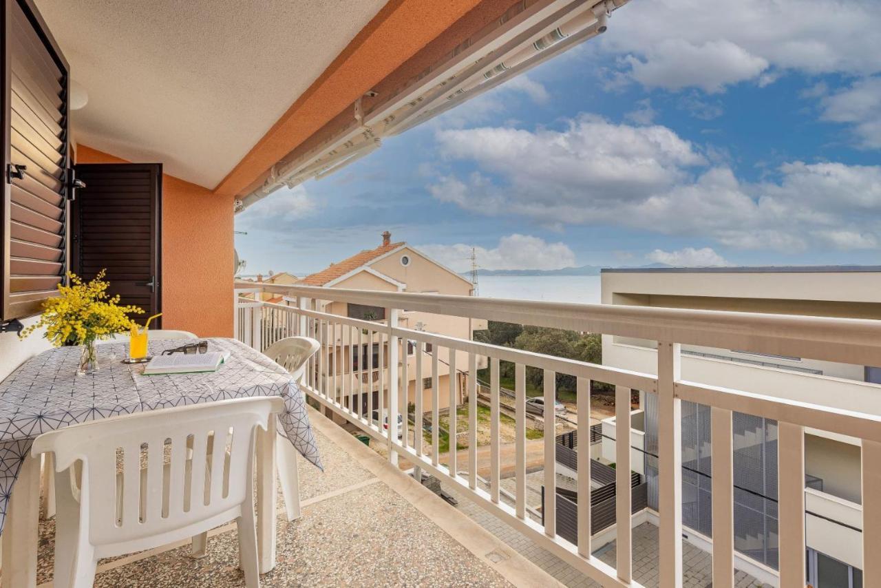 Family Friendly Seaside Apartments Kozino, Zadar - 5749 Petrcane Exterior foto